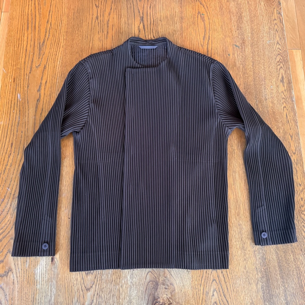 Issey Miyake Homme Plissé Brown Ribbed Jacket with concealed buttons